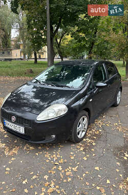 Хэтчбек Fiat Punto 2008 в 