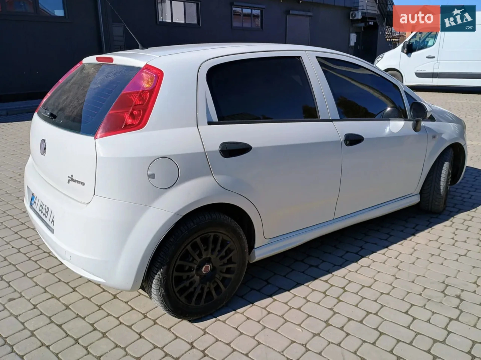 2010 Fiat Punto - мініатюра 2