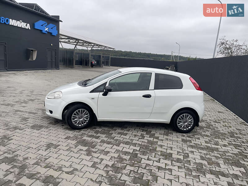 Хэтчбек Fiat Punto 2011 в Летичеве