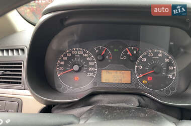 Хэтчбек Fiat Punto 2007 в 