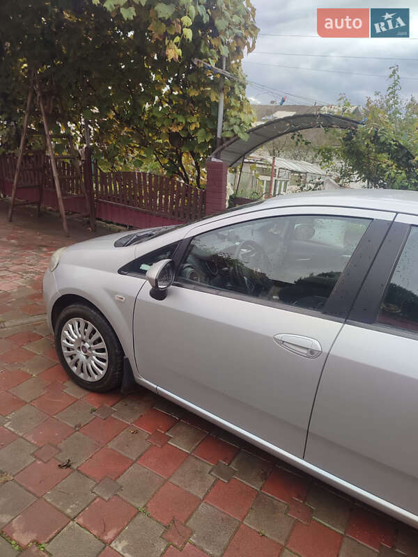 Хэтчбек Fiat Punto 2011 в Ходорове
