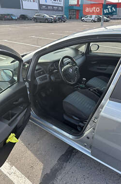 Хетчбек Fiat Punto 2009 в 
