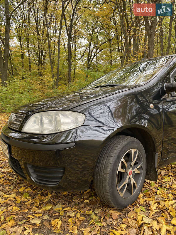 Хэтчбек Fiat Punto 2007 в Богуславе