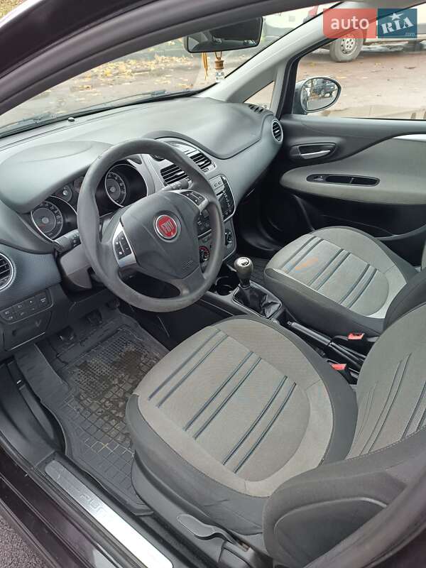 Хетчбек Fiat Punto 2011 в Житомирі фото 3 Хетчбек Fiat Punto 2011 в Житомирі