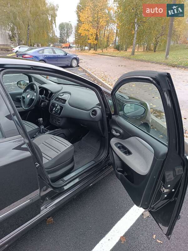 Хетчбек Fiat Punto 2011 в Житомирі фото 22 Хетчбек Fiat Punto 2011 в Житомирі