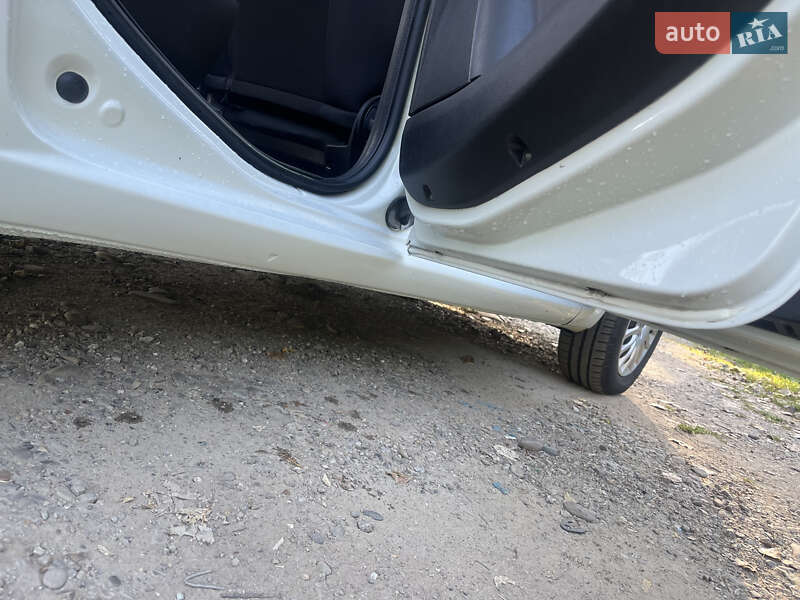 Хэтчбек Fiat Punto 2012 в Калуше фото 21 Хэтчбек Fiat Punto 2012 в Калуше