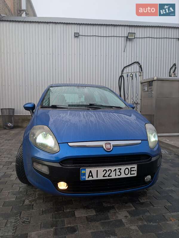 Хетчбек Fiat Punto 2011 в Дніпрі