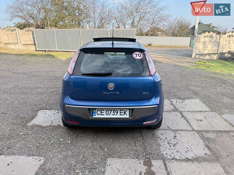 Хэтчбек Fiat Punto 2011 в Черновцах