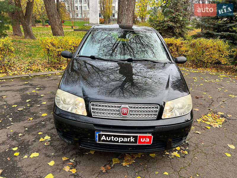Хэтчбек Fiat Punto 2008 в Киеве