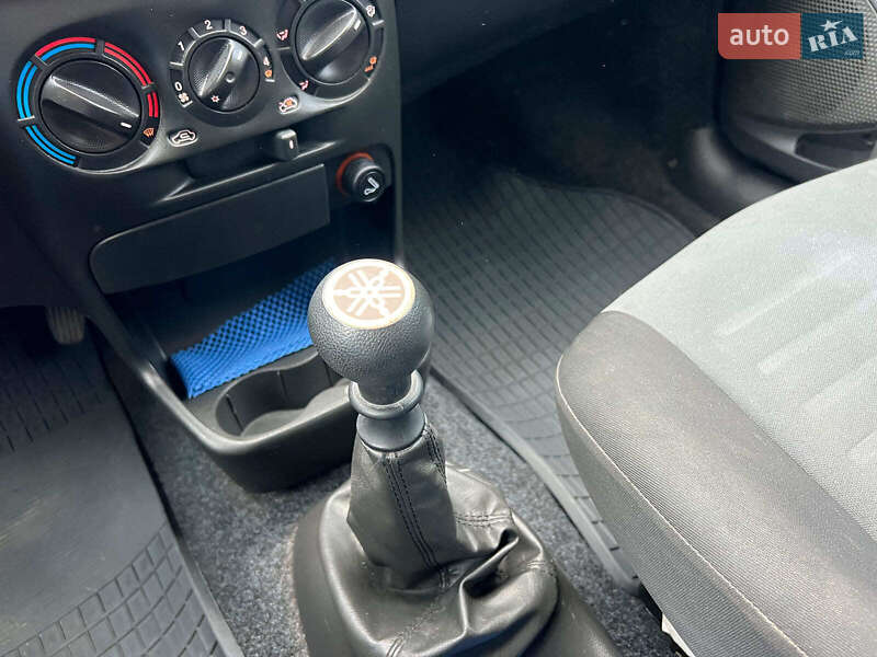 Хэтчбек Fiat Punto 2008 в Киеве