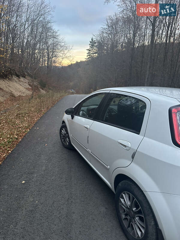 Хэтчбек Fiat Punto 2012 в Болехове фото 3 Хэтчбек Fiat Punto 2012 в Болехове