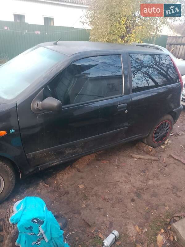 Хетчбек Fiat Punto 1998 в Лебедині