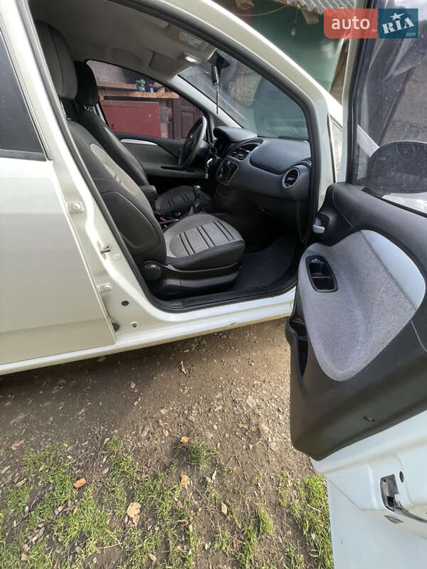 Хетчбек Fiat Punto 2011 в Коломиї