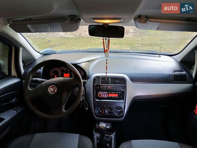 Хетчбек Fiat Punto 2010 в Івано-Франківську