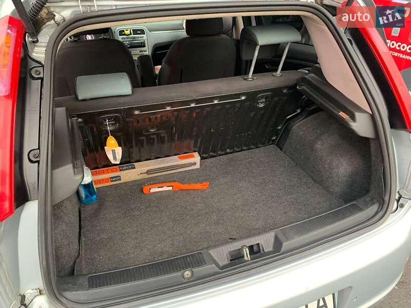 Хетчбек Fiat Punto 2009 в Києві