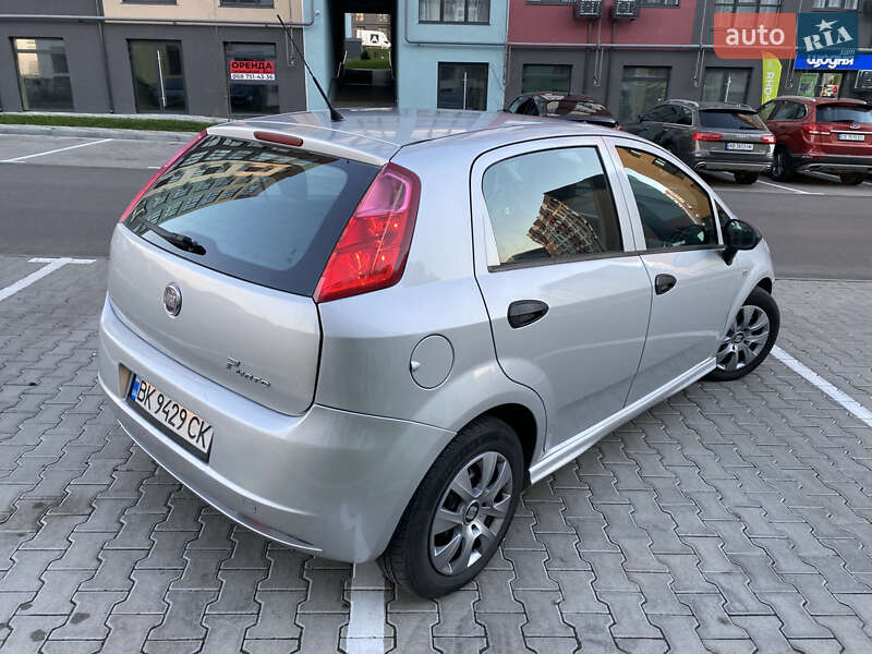 Хэтчбек Fiat Punto 2010 в Ровно фото 7 Хэтчбек Fiat Punto 2010 в Ровно