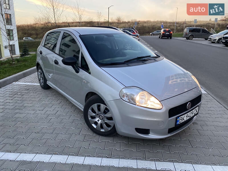 Хэтчбек Fiat Punto 2010 в Ровно фото 4 Хэтчбек Fiat Punto 2010 в Ровно