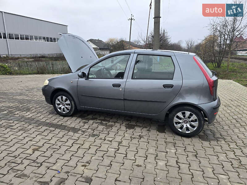 Хетчбек Fiat Punto 2004 в Новоселиці фото 20 Хетчбек Fiat Punto 2004 в Новоселиці