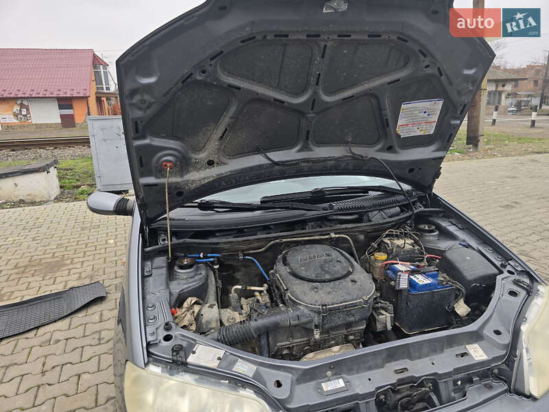 Хетчбек Fiat Punto 2004 в Новоселиці фото 14 Хетчбек Fiat Punto 2004 в Новоселиці