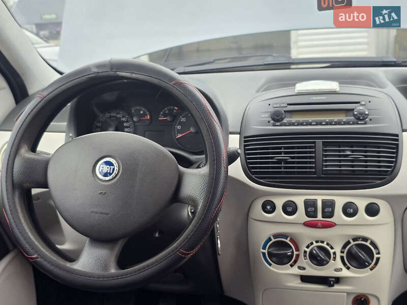 Хетчбек Fiat Punto 2004 в Новоселиці фото 17 Хетчбек Fiat Punto 2004 в Новоселиці