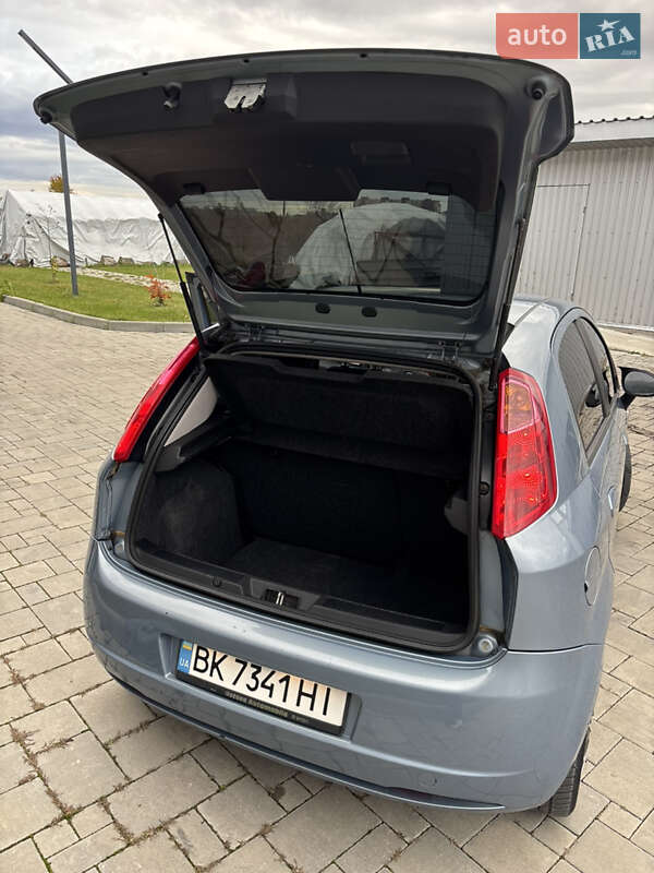 Хэтчбек Fiat Punto 2009 в Здолбунове