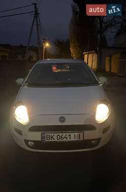 Хетчбек Fiat Punto 2016 в Рівному