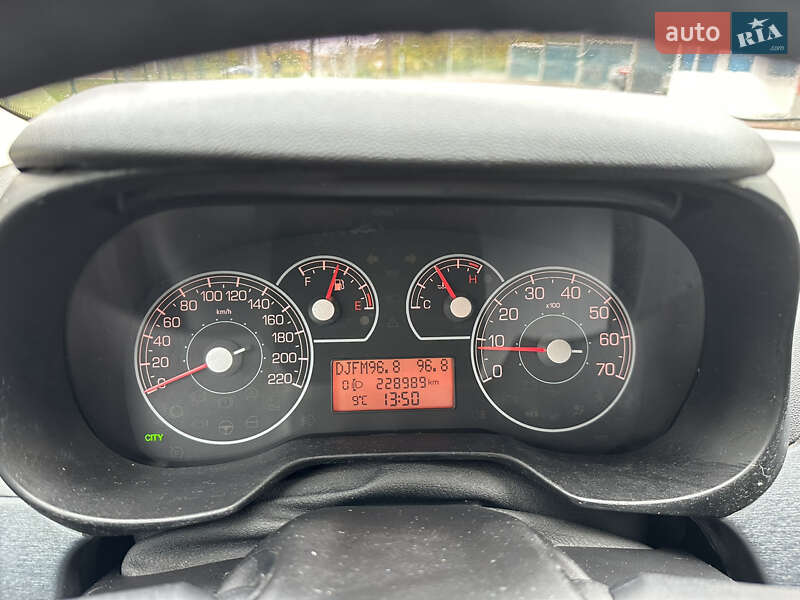 Хэтчбек Fiat Punto 2008 в Киеве фото 23 Хэтчбек Fiat Punto 2008 в Киеве