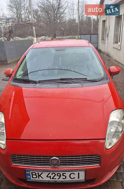 Хетчбек Fiat Punto 2008 в Млиніві