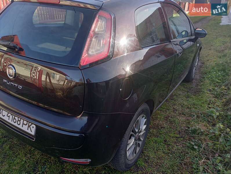 Хэтчбек Fiat Punto 2011 в Стрые