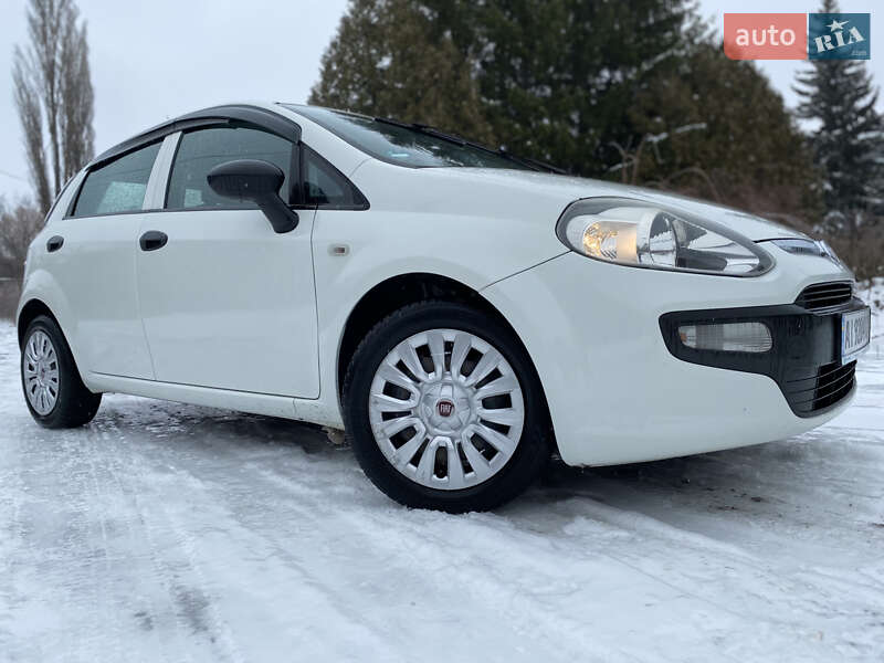 Хэтчбек Fiat Punto 2010 в Ракитном