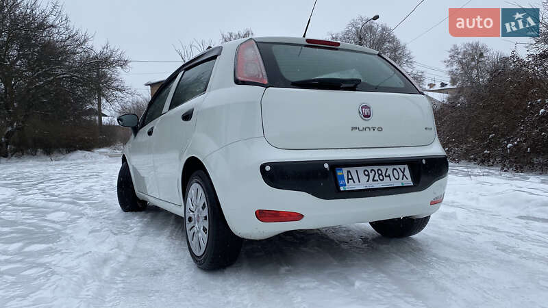 Хэтчбек Fiat Punto 2010 в Ракитном