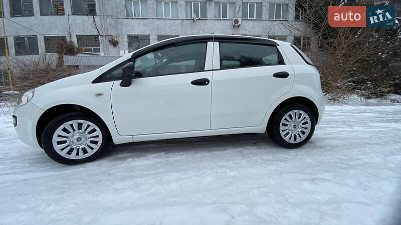 Хэтчбек Fiat Punto 2010 в Ракитном
