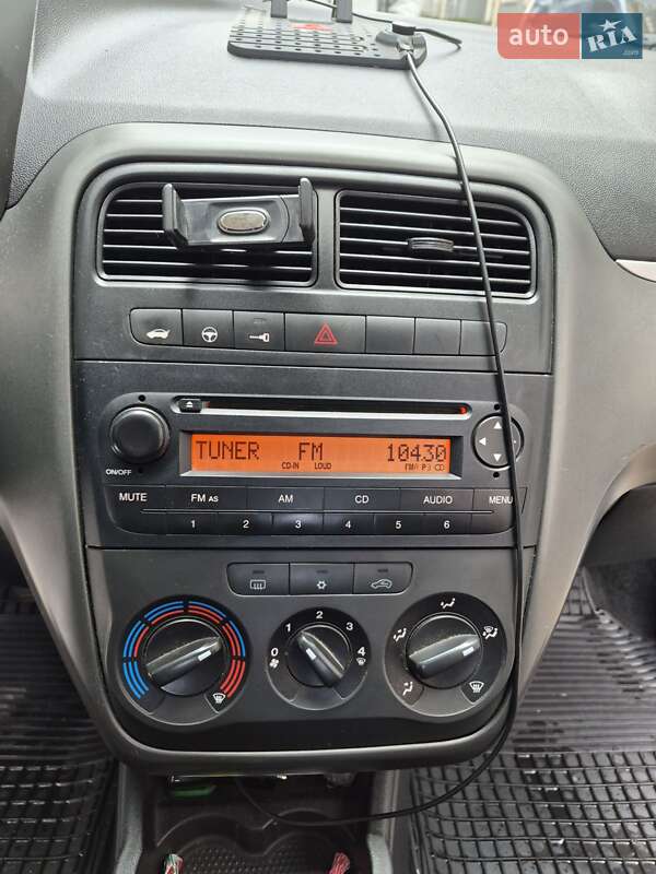 Хэтчбек Fiat Punto 2007 в Ивано-Франковске