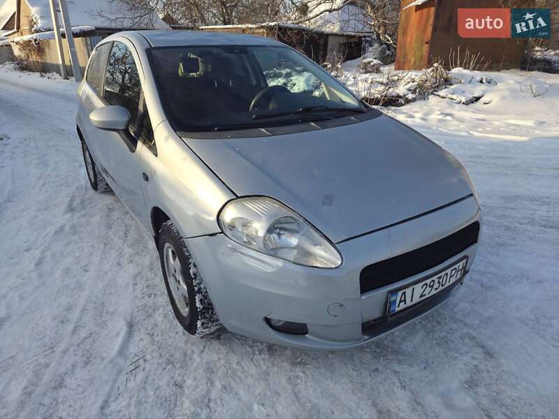 Хэтчбек Fiat Punto 2009 в Киеве