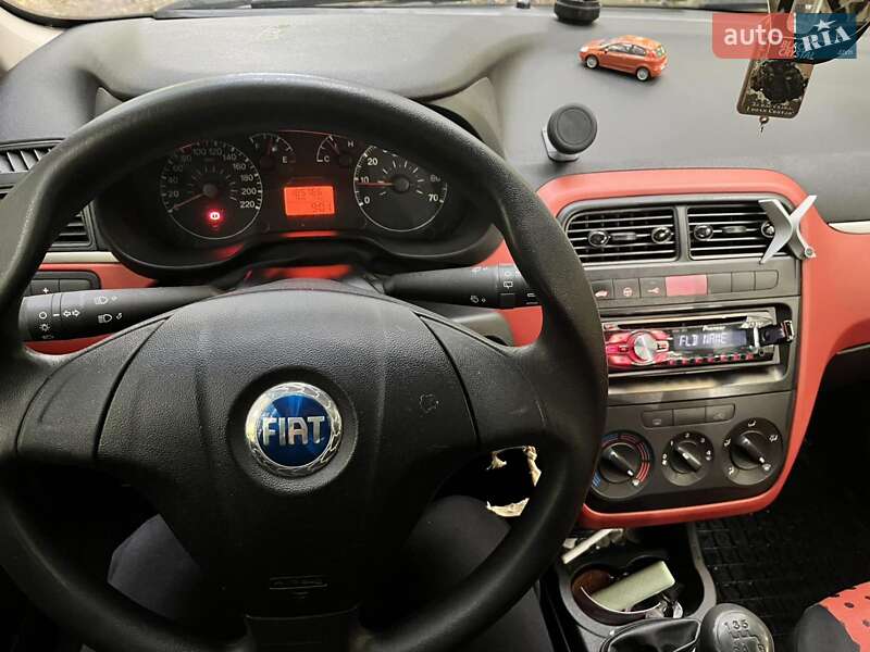 Хэтчбек Fiat Punto 2006 в Староконстантинове фото 2 Хэтчбек Fiat Punto 2006 в Староконстантинове