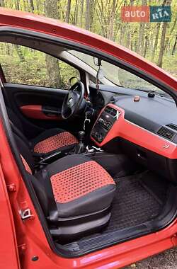 Хэтчбек Fiat Punto 2006 в Староконстантинове