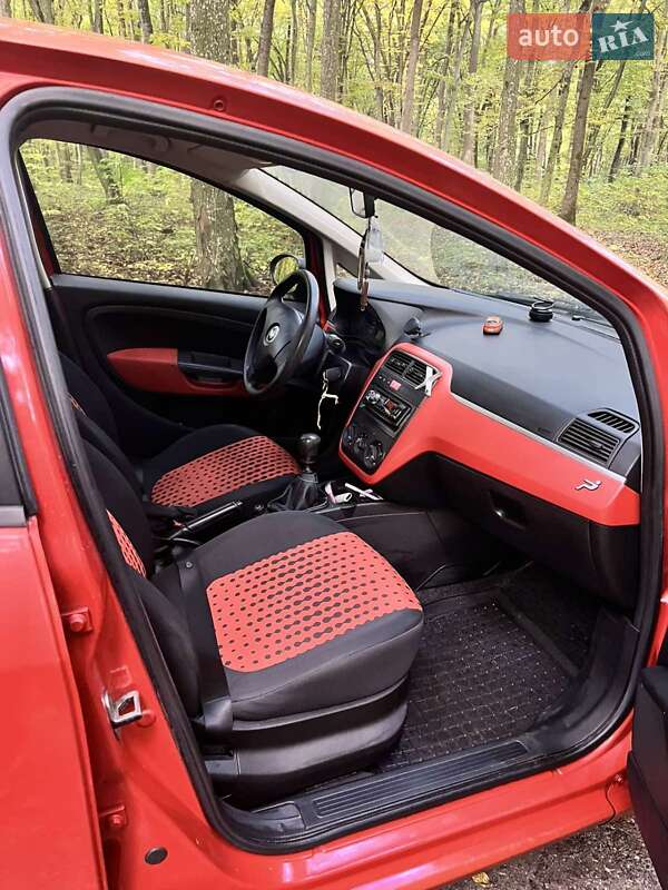 Хэтчбек Fiat Punto 2006 в Староконстантинове фото Хэтчбек Fiat Punto 2006 в Староконстантинове