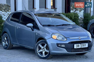 Хетчбек Fiat Punto 2010 в Стрию