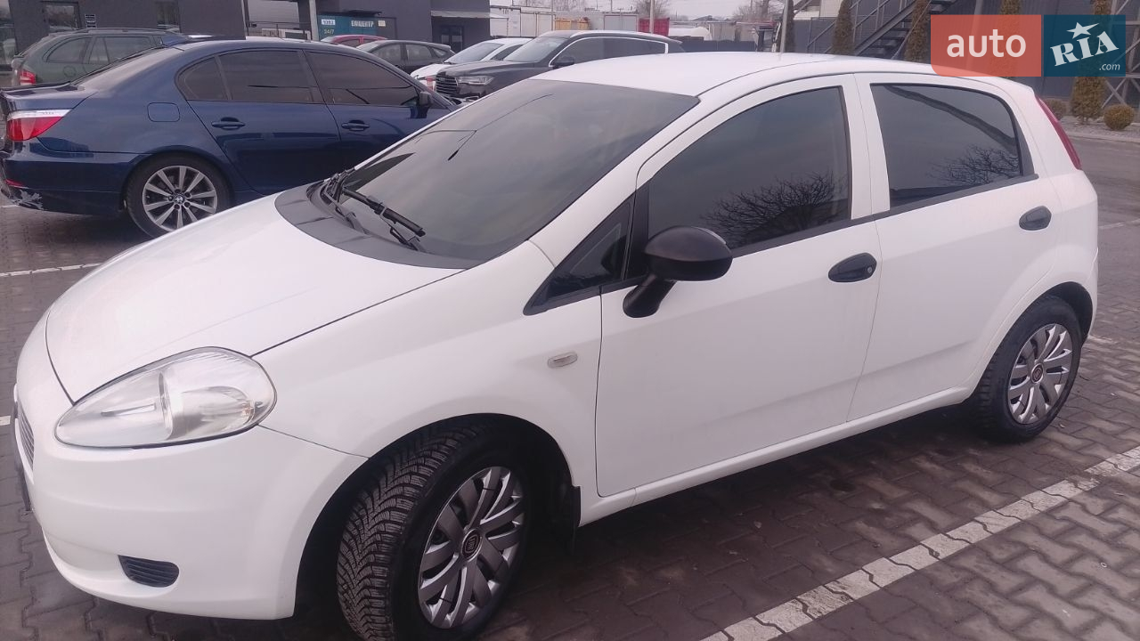 2010 Fiat Punto - мініатюра 8