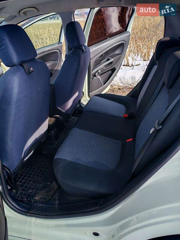 Хэтчбек Fiat Punto 2010 в Гадяче фото 16 Хэтчбек Fiat Punto 2010 в Гадяче