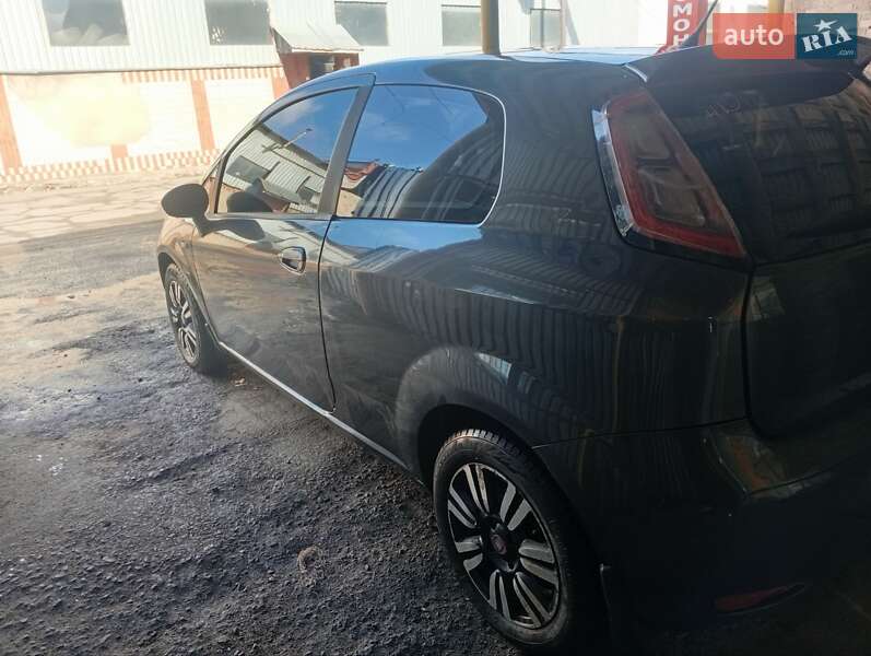 Хэтчбек Fiat Punto 2012 в Виннице
