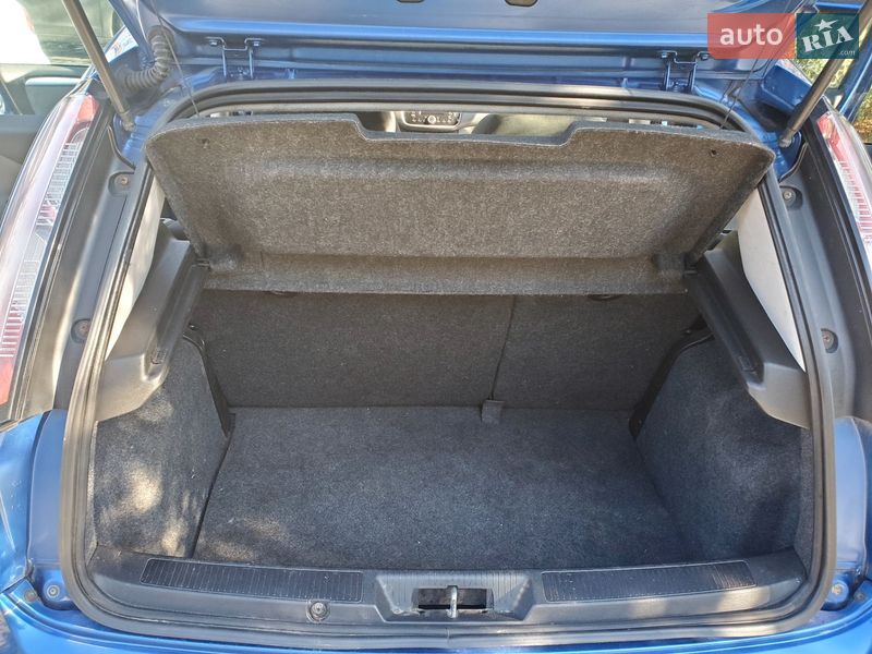 Хетчбек Fiat Punto 2010 в Києві