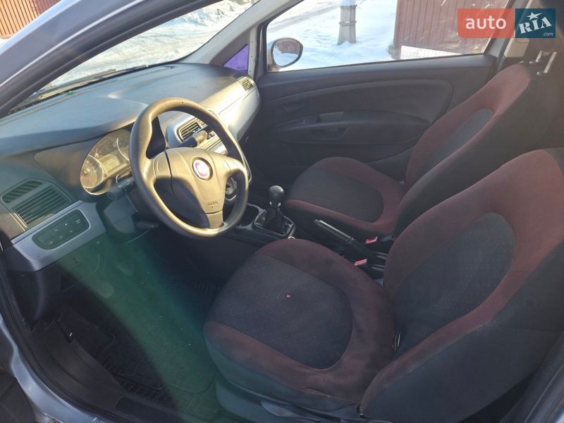 Хэтчбек Fiat Punto 2009 в Киеве