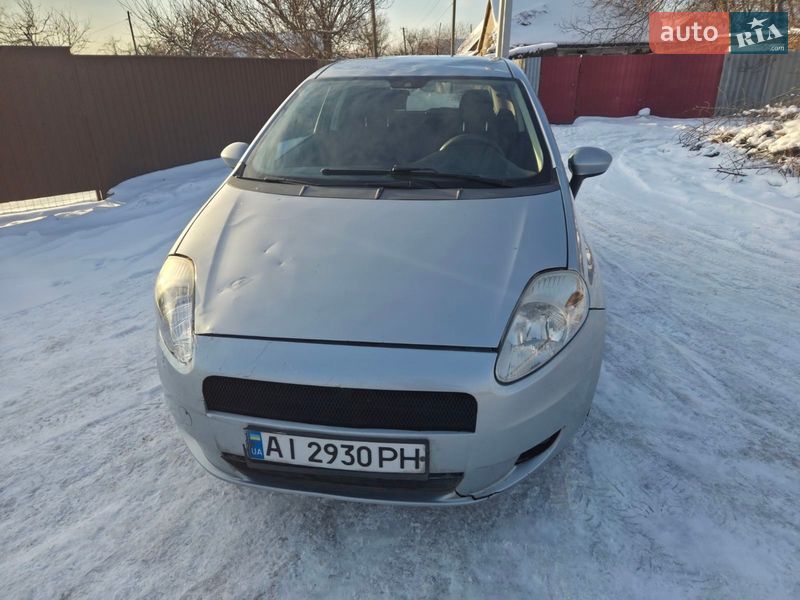 Хэтчбек Fiat Punto 2009 в Киеве