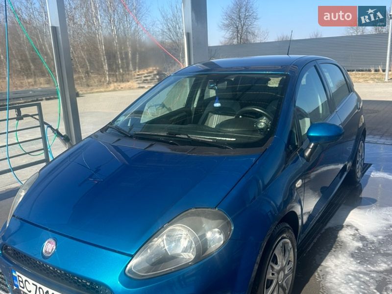 Fiat Punto 2011 Fiat Punto 2011