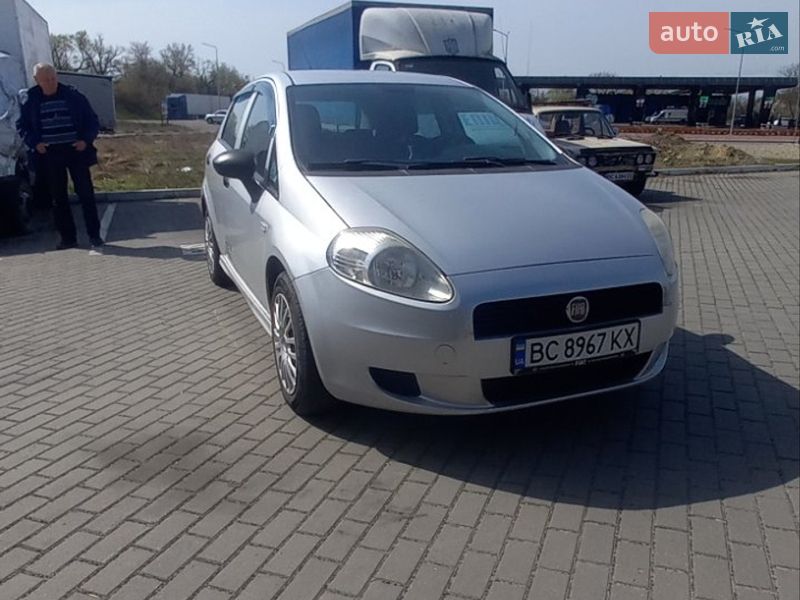 Хэтчбек Fiat Punto 2010 в Стрые