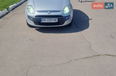 Хэтчбек Fiat Punto 2011 в Ровно