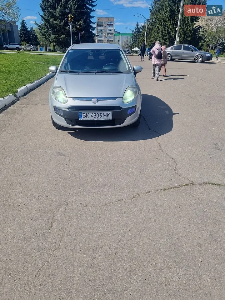 2011 Fiat Punto - мініатюра 18