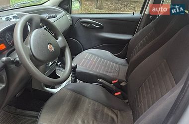 Хэтчбек Fiat Punto 2009 в Львове