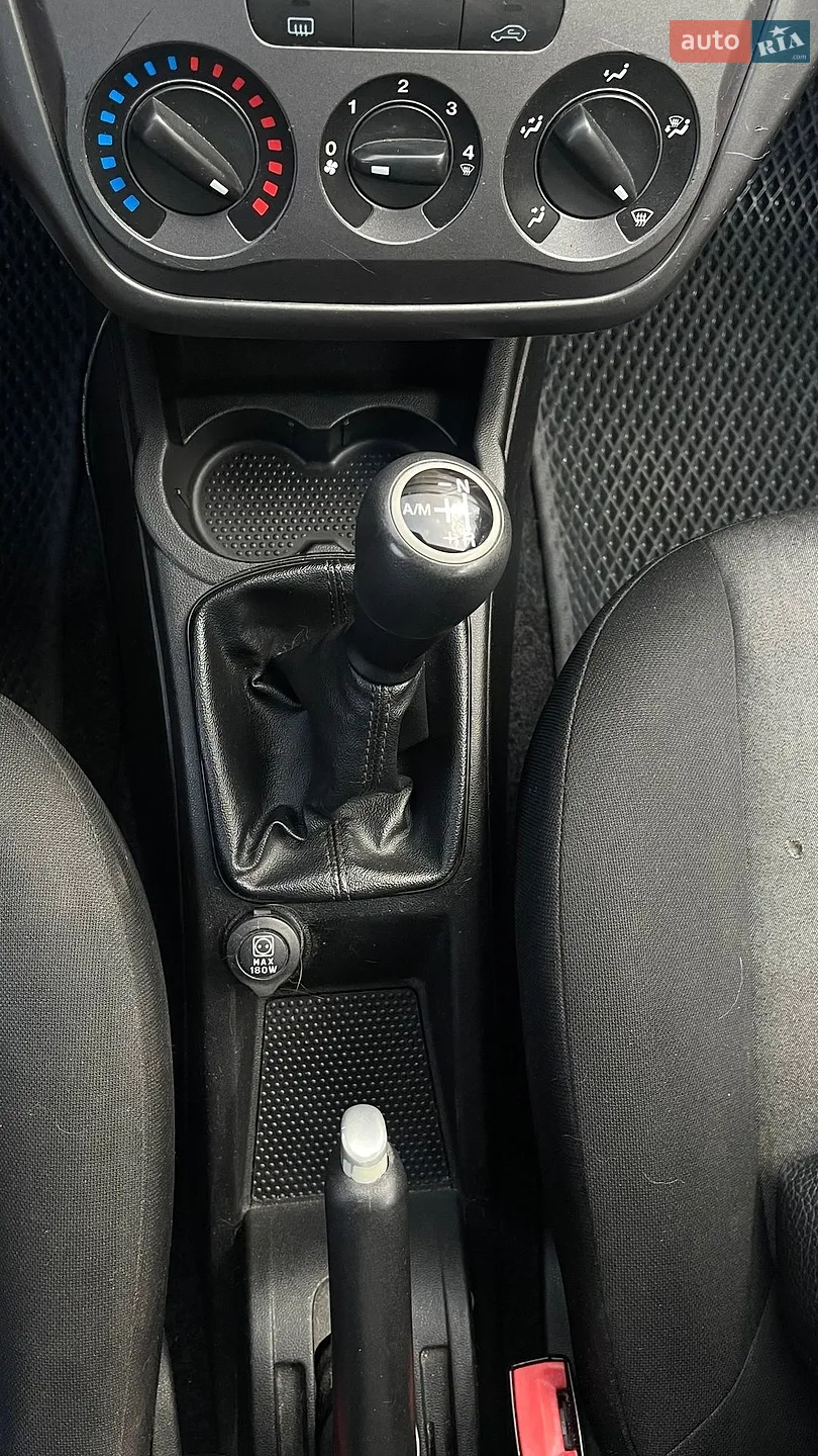 2012 Fiat Punto - мініатюра 18